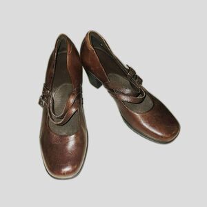 Clarks Brown Leather Mary Jane Chunky Heels 8.5